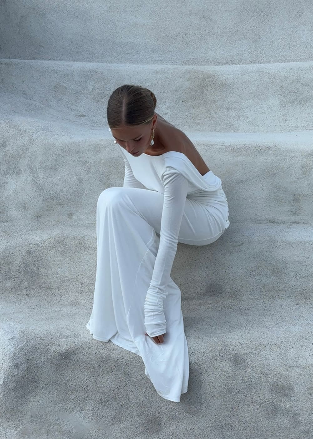 6-vestido-de-praia-branco-longo-com-decote-nas-costas