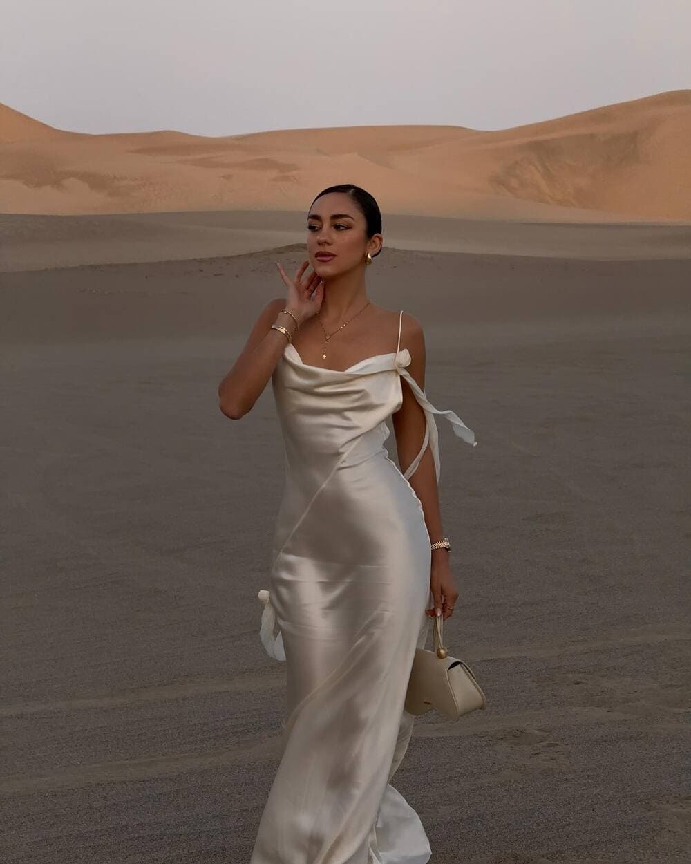 vestido-longo-alcas-finas-champagne vestido-longo-alcas-finas-champagne