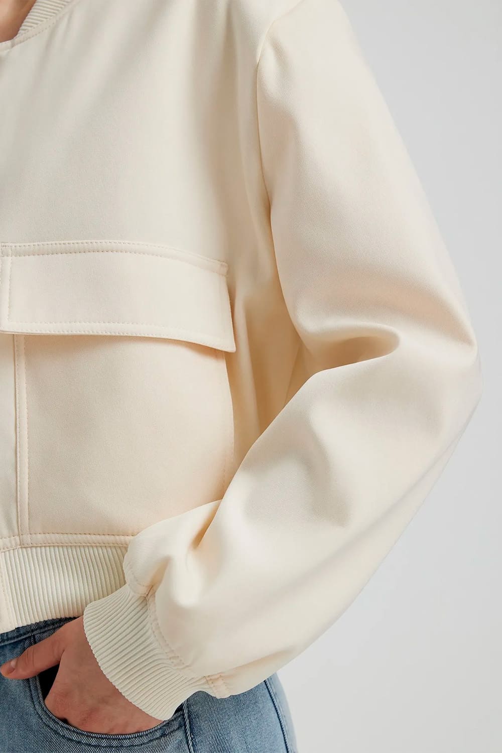 jaqueta-feminina-bomber-off-white-oversized jaqueta-feminina-bomber-off-white-oversized