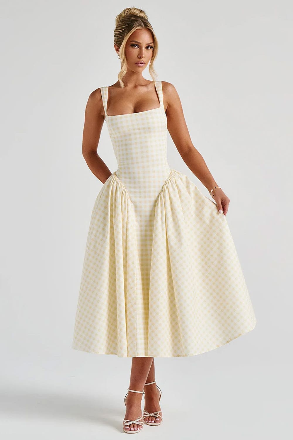 vestido-amarelo-vintage-xadrez-vichy vestido-amarelo-vintage-xadrez-vichy