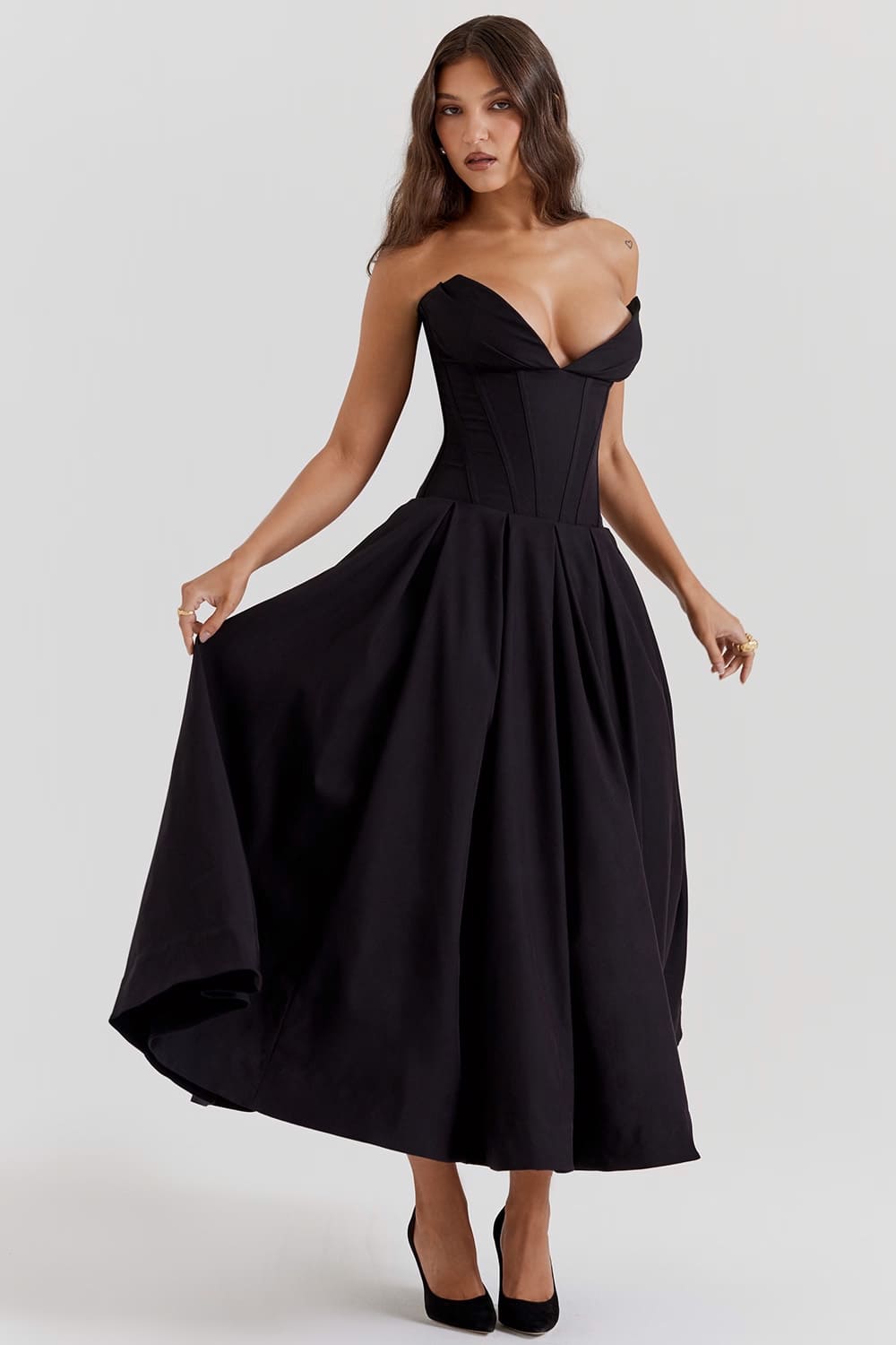 vestido-midi-preto-corselet-tomara vestido-midi-preto-corselet-tomara