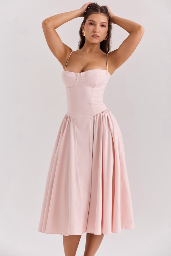vestido-midi-rosa-saia-rodada-alcas-finas
