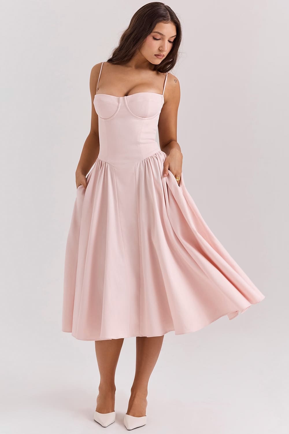 vestido-rosa-rodada-midi-alcas vestido-rosa-rodada-midi-alcas